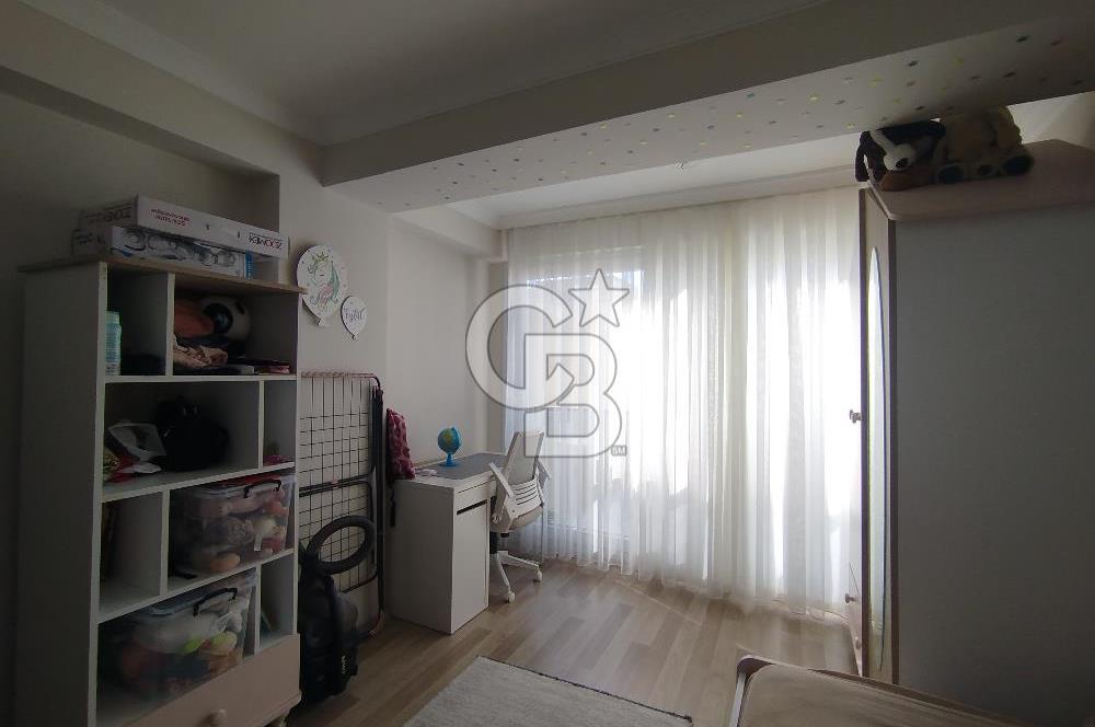 Küçük Çiğli'de Satılık 3+1 Daire