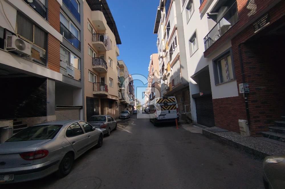 Küçük Çiğli'de Satılık 3+1 Daire