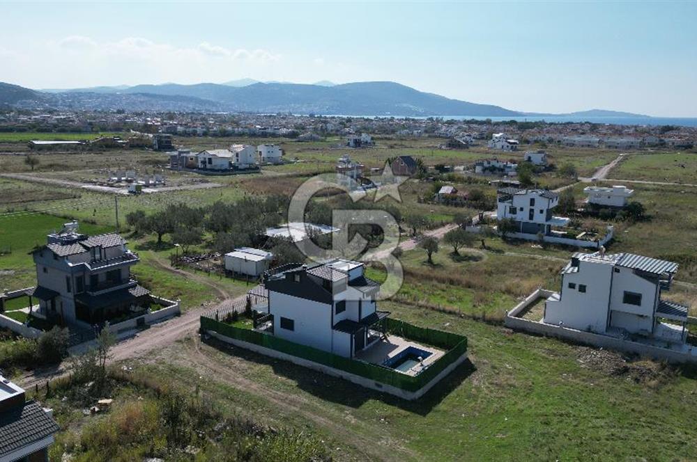 İZMİR DİKİLİ'DE 5+1 SATILIK SIFIR TRİPLEKS VİLLA