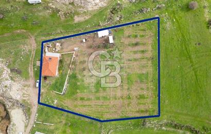 Foça Kocamehmetler'de Satılık Tarla ve Ev