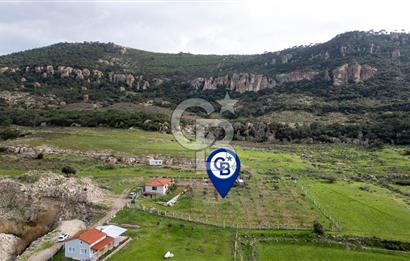 Foça Kocamehmetler'de Satılık Tarla ve Ev