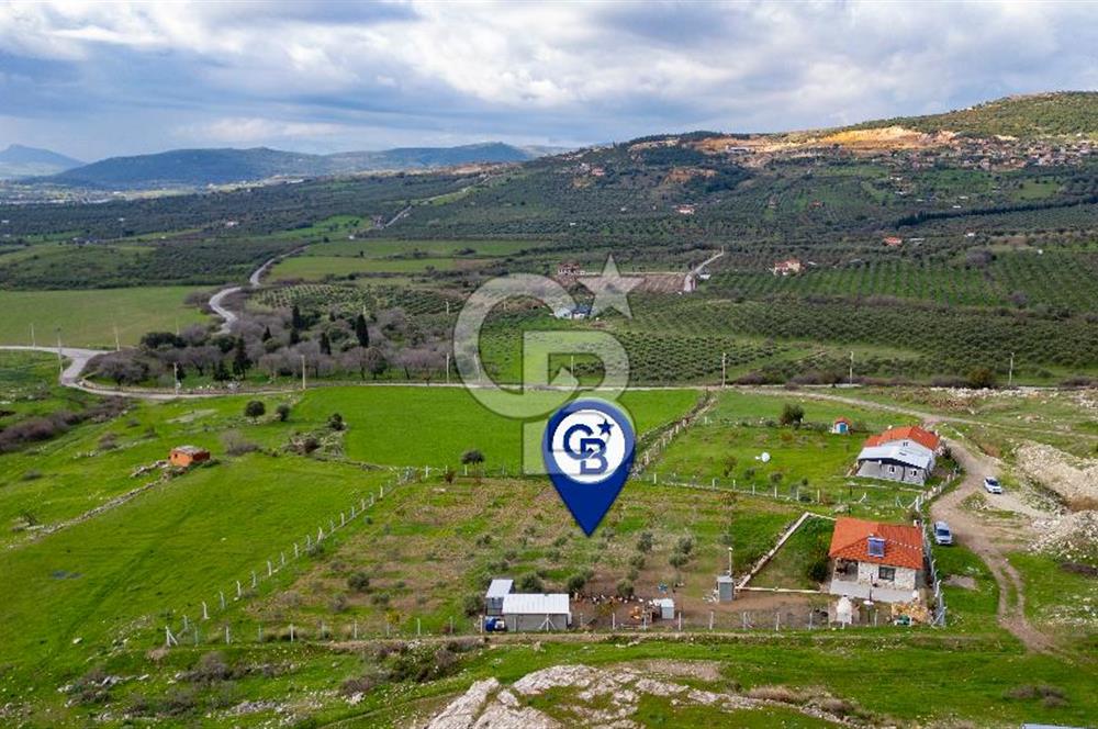 Foça Kocamehmetler'de Satılık Tarla ve Ev