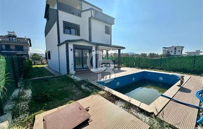 İZMİR DİKİLİ'DE 5+1 SATILIK SIFIR TRİPLEKS VİLLA