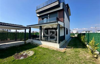 İZMİR DİKİLİ'DE 5+1 SATILIK SIFIR TRİPLEKS VİLLA