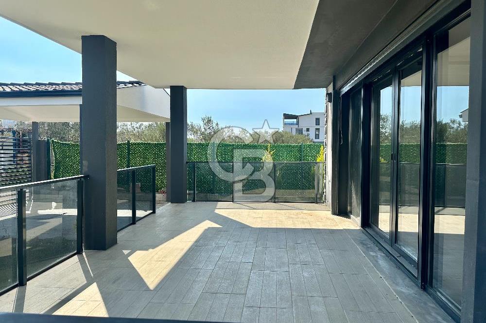 İZMİR DİKİLİ'DE 5+1 SATILIK SIFIR TRİPLEKS VİLLA