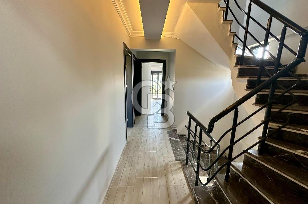 İZMİR DİKİLİ'DE 5+1 SATILIK SIFIR TRİPLEKS VİLLA