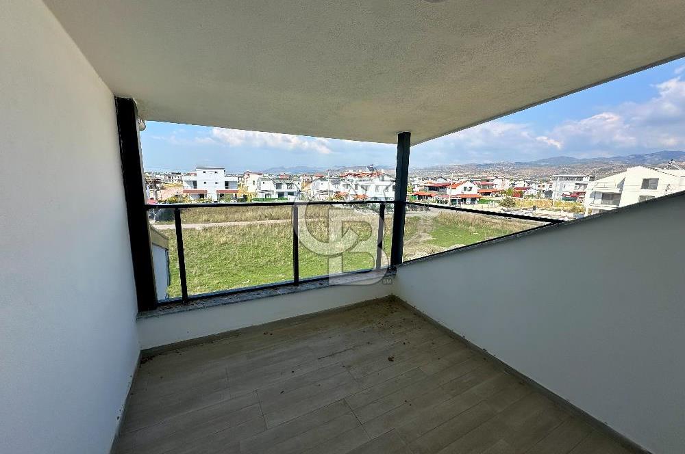 İZMİR DİKİLİ'DE 5+1 SATILIK SIFIR TRİPLEKS VİLLA