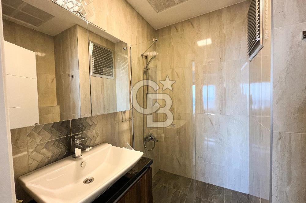 Narlıdere'de Lüks Yaşam Deniz Manzaralı Modern Daire
