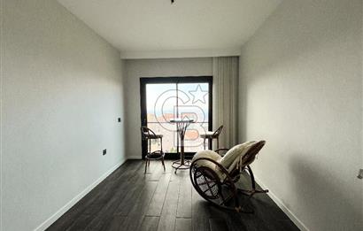 Narlıdere'de Lüks Yaşam Deniz Manzaralı Modern Daire