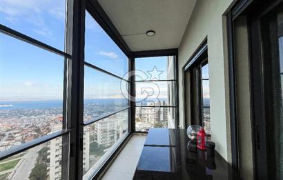 Narlıdere'de Lüks Yaşam Deniz Manzaralı Modern Daire