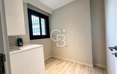 Narlıdere'de Lüks Yaşam Deniz Manzaralı Modern Daire