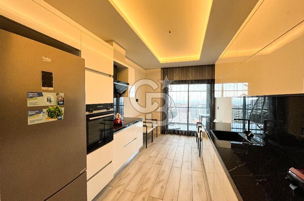 Narlıdere'de Lüks Yaşam Deniz Manzaralı Modern Daire