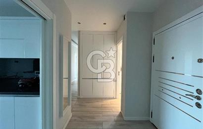 Narlıdere'de Lüks Yaşam Deniz Manzaralı Modern Daire