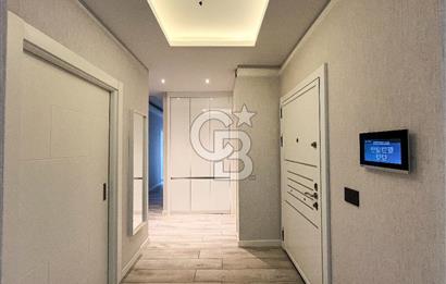 Narlıdere'de Lüks Yaşam Deniz Manzaralı Modern Daire