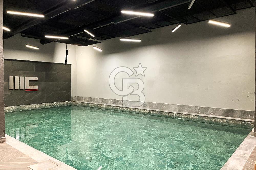 Narlıdere'de Lüks Yaşam Deniz Manzaralı Modern Daire