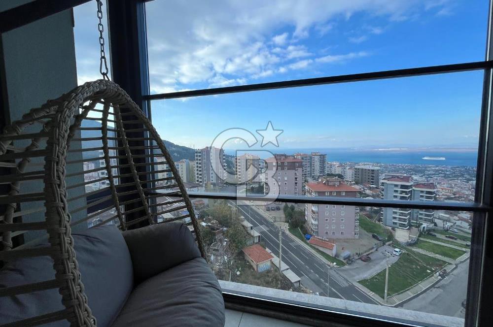 Narlıdere'de Lüks Yaşam Deniz Manzaralı Modern Daire