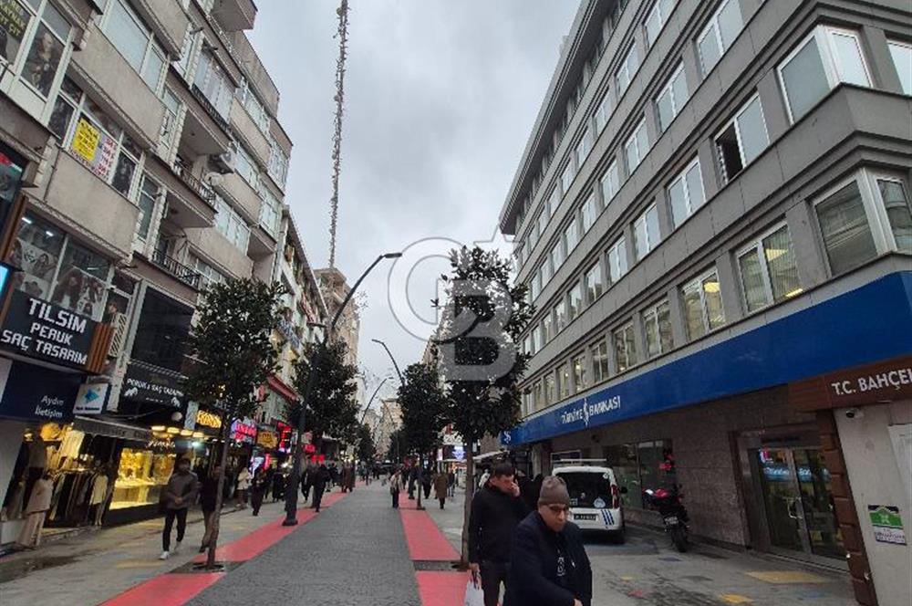 ŞİRİNEVLER METRO YAKINI 2+1 BALKONLU MERKEZİ KONUMLU SATILIK