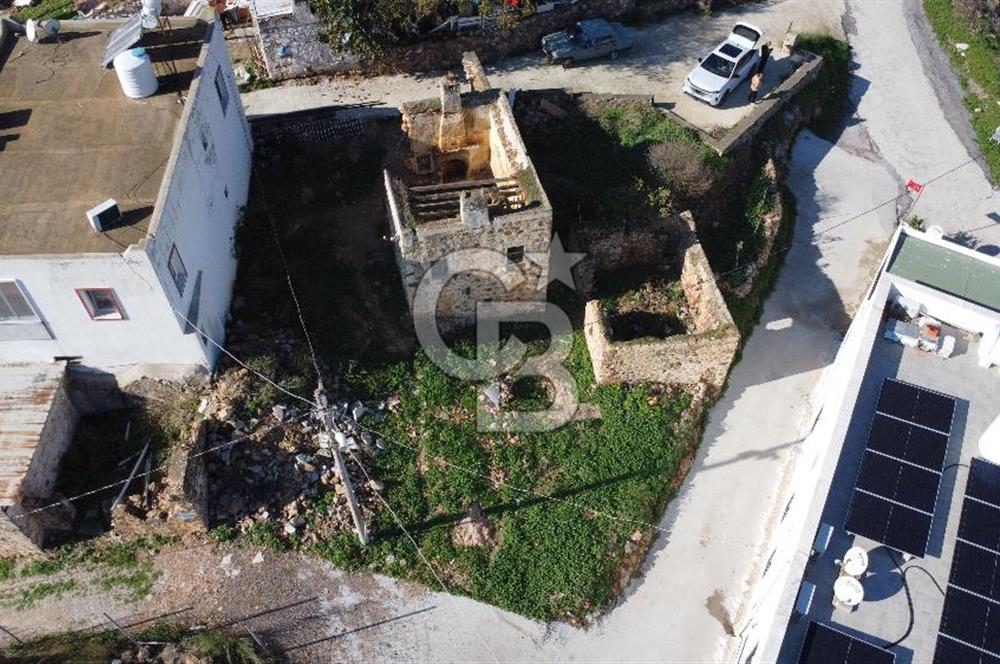 DEREKÖYDE SATILIK 2 ADET TESCİLLİ BİNA VE ARSASI