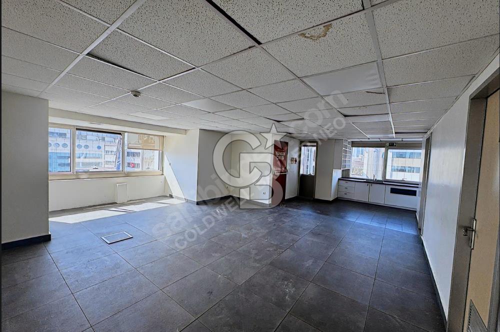 NEO'DAN GAYRETTEPE DE KİRALIK 700M2 DEKORASYONLU OFİS