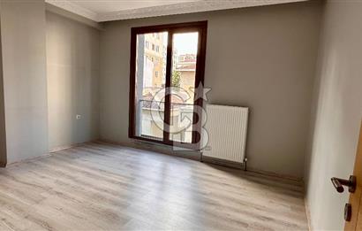 Ümraniye Şerifali Yeni Binada Caddede Balkonlu 2+1 Kiralık Daire