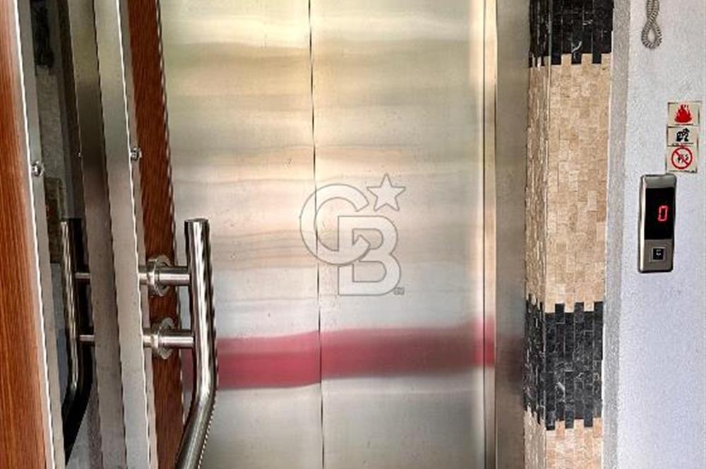 Ümraniye Şerifali Yeni Binada Caddede Balkonlu 2+1 Kiralık Daire