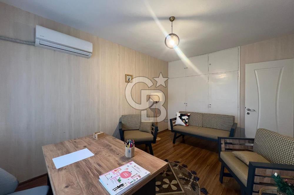 Karşıyaka Yalı'da Deniz Manzaralı 3+1 Kiralık İşyeri & Ofis