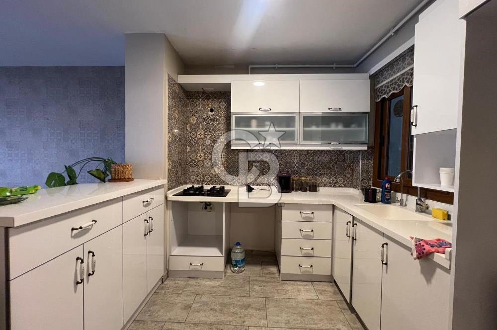 Karşıyaka Yalı'da Deniz Manzaralı 3+1 Kiralık İşyeri & Ofis