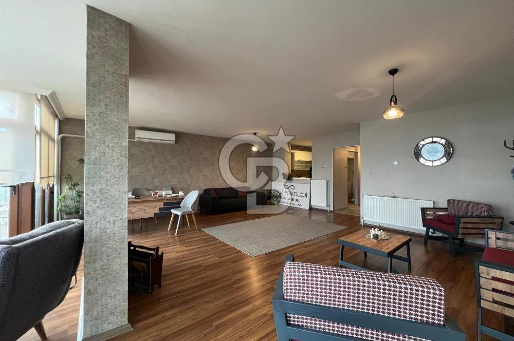 Karşıyaka Yalı'da Deniz Manzaralı 3+1 Kiralık İşyeri & Ofis