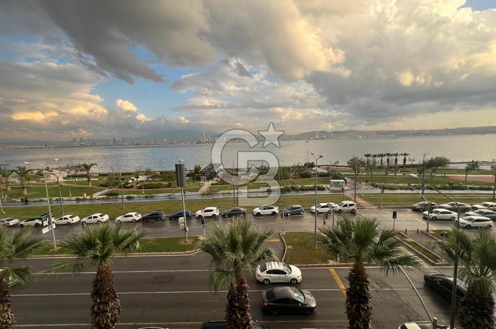 Karşıyaka Yalı'da Deniz Manzaralı 3+1 Kiralık İşyeri & Ofis