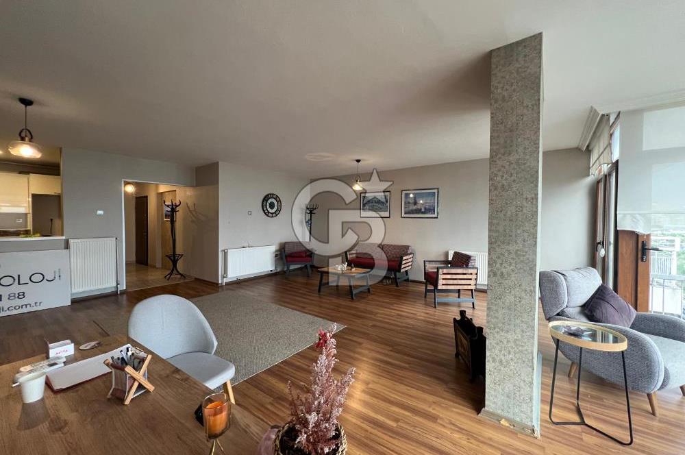 Karşıyaka Yalı'da Deniz Manzaralı 3+1 Kiralık İşyeri & Ofis