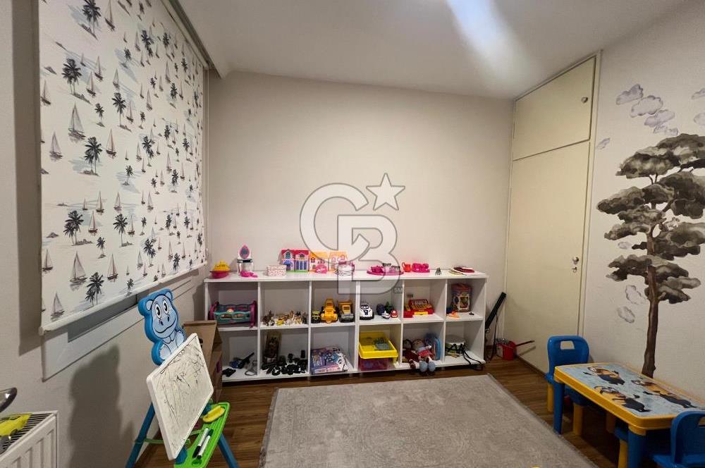 Karşıyaka Yalı'da Deniz Manzaralı 3+1 Kiralık İşyeri & Ofis