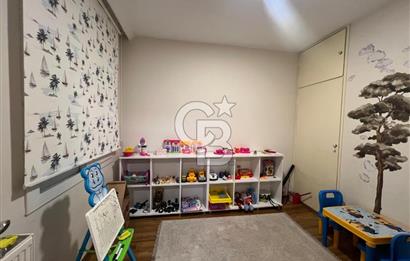 Karşıyaka Yalı'da Deniz Manzaralı 3+1 Kiralık İşyeri & Ofis