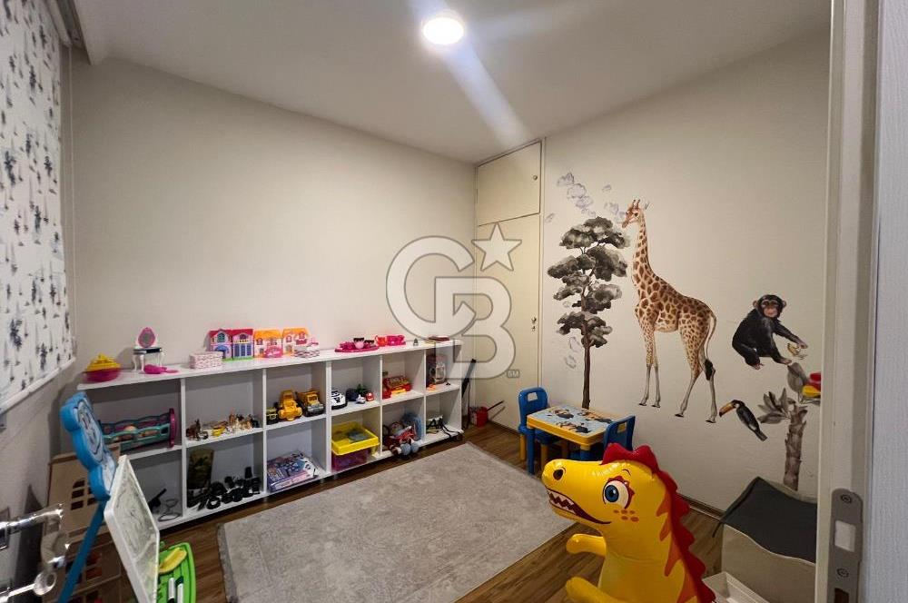 Karşıyaka Yalı'da Deniz Manzaralı 3+1 Kiralık İşyeri & Ofis