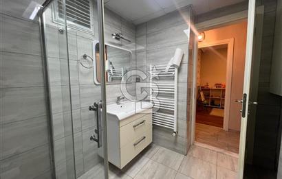 Karşıyaka Yalı'da Deniz Manzaralı 3+1 Kiralık İşyeri & Ofis