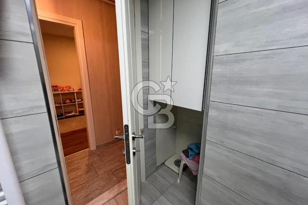 Karşıyaka Yalı'da Deniz Manzaralı 3+1 Kiralık İşyeri & Ofis