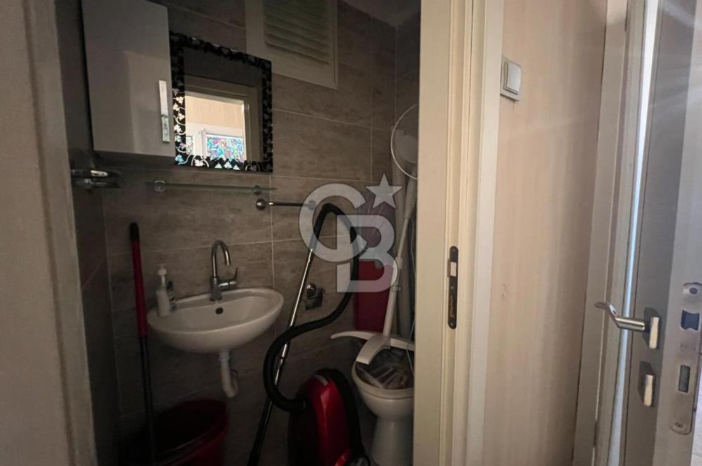 Karşıyaka Yalı'da Deniz Manzaralı 3+1 Kiralık İşyeri & Ofis