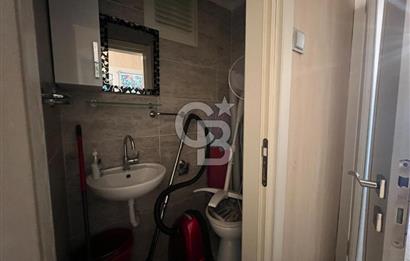 Karşıyaka Yalı'da Deniz Manzaralı 3+1 Kiralık İşyeri & Ofis