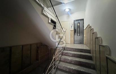 Karşıyaka Yalı'da Deniz Manzaralı 3+1 Kiralık İşyeri & Ofis