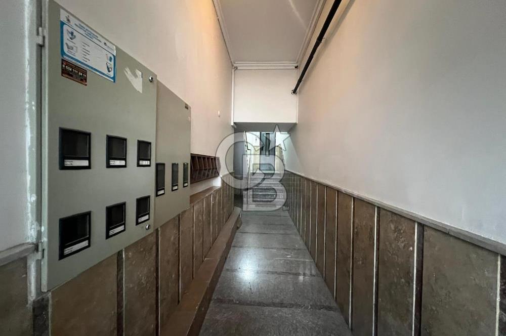 Karşıyaka Yalı'da Deniz Manzaralı 3+1 Kiralık İşyeri & Ofis