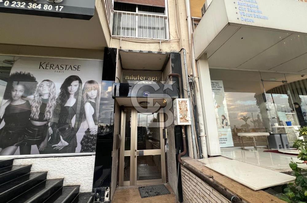 Karşıyaka Yalı'da Deniz Manzaralı 3+1 Kiralık İşyeri & Ofis