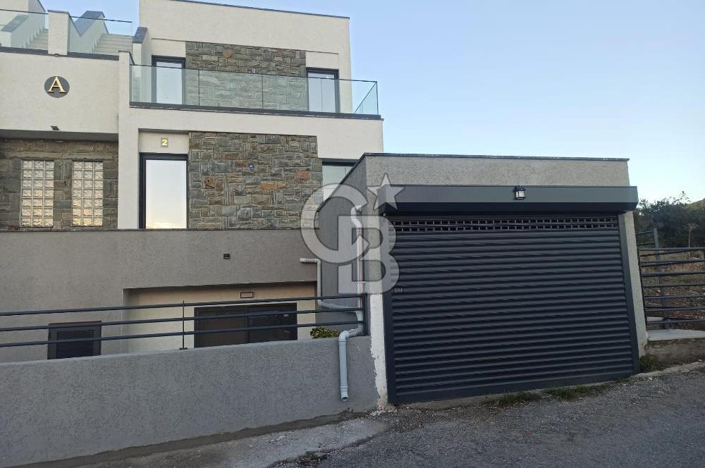 Bodrum Ortakent'te Satılık Tripleks Villa