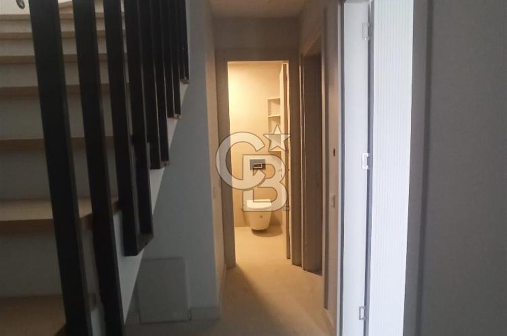 Bodrum Ortakent'te Satılık Tripleks Villa