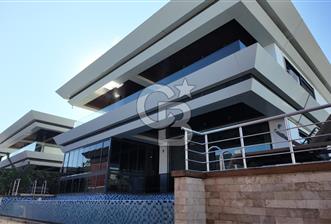 Urla İskele’nin en prestijli bölgesi Karaosmanoğlu sitesinde satılık müstakil villa - 3 - 320834