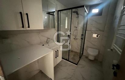 Çiğli'de Yüksek Giriş 2+1 Sıfır Binada Kiralık Daire