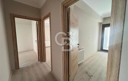 Çiğli'de Yüksek Giriş 2+1 Sıfır Binada Kiralık Daire