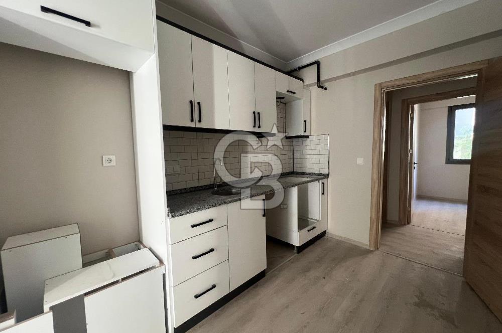 Çiğli'de Yüksek Giriş 2+1 Sıfır Binada Kiralık Daire