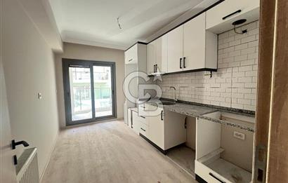 Çiğli'de Yüksek Giriş 2+1 Sıfır Binada Kiralık Daire