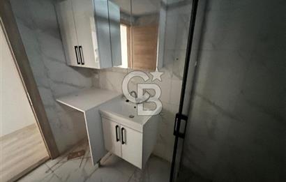 Çiğli'de Yüksek Giriş 2+1 Sıfır Binada Kiralık Daire