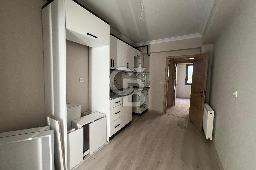 Çiğli'de Yüksek Giriş 2+1 Sıfır Binada Kiralık Daire