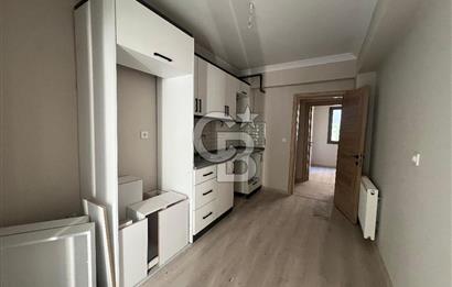 Çiğli'de Yüksek Giriş 2+1 Sıfır Binada Kiralık Daire